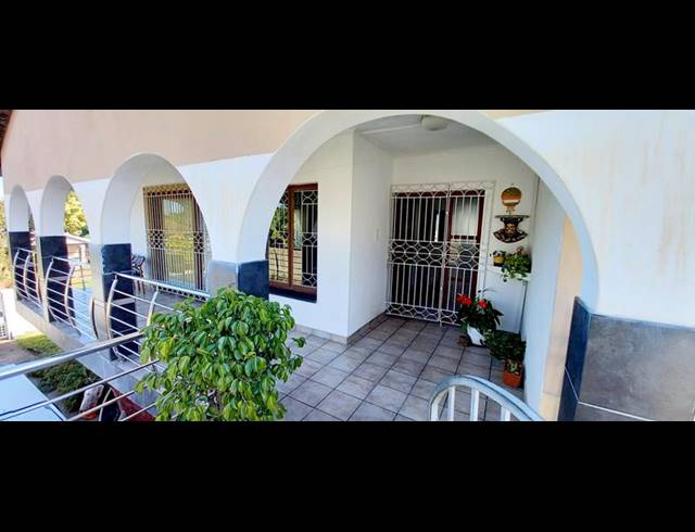 4 BEDROOM HOUSE FOR SALE IN CRAIGIEBURN